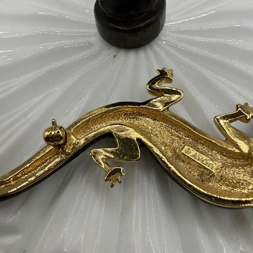 Vintage Brooch Gold Tone & Black Enamel LIZARD Rhinestones Green‎ Eyes Glam Pin